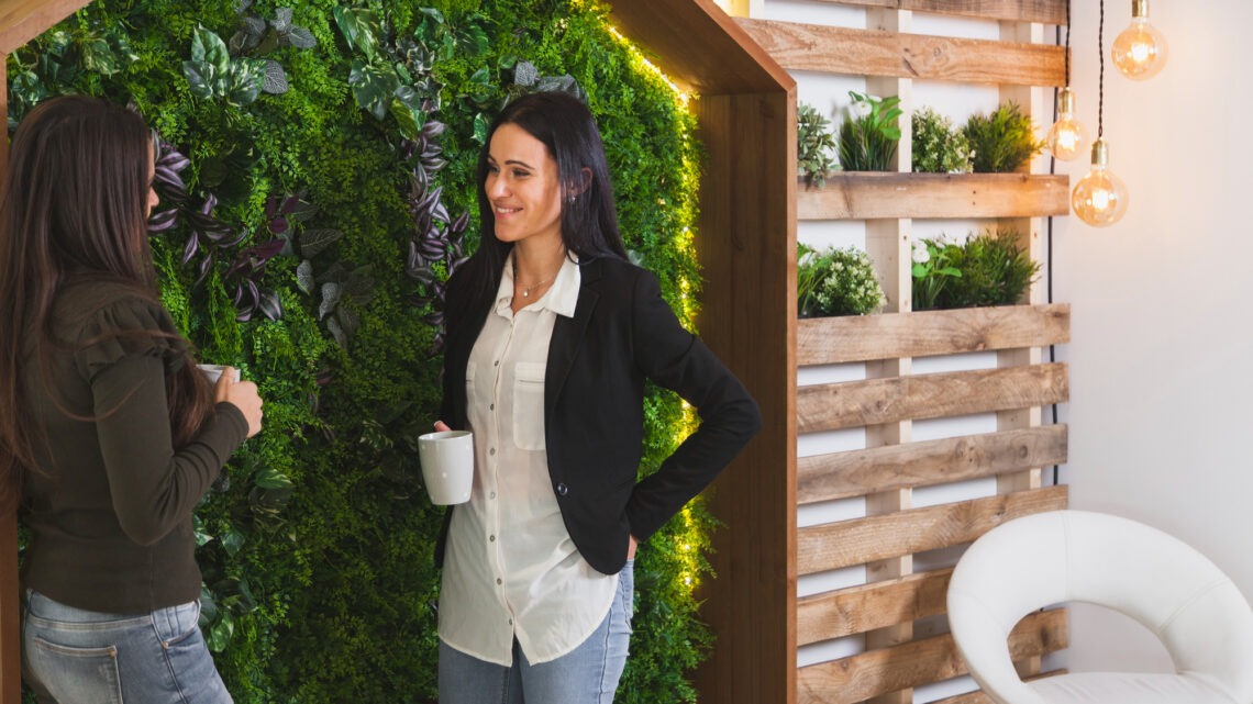 Struktur und Sichtschutz rund ums Gartenhaus Struktur und Sichtschutz rund ums Gartenhaus