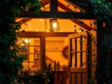 Lampe im Gartenhaus montieren – Schritt für Schritt