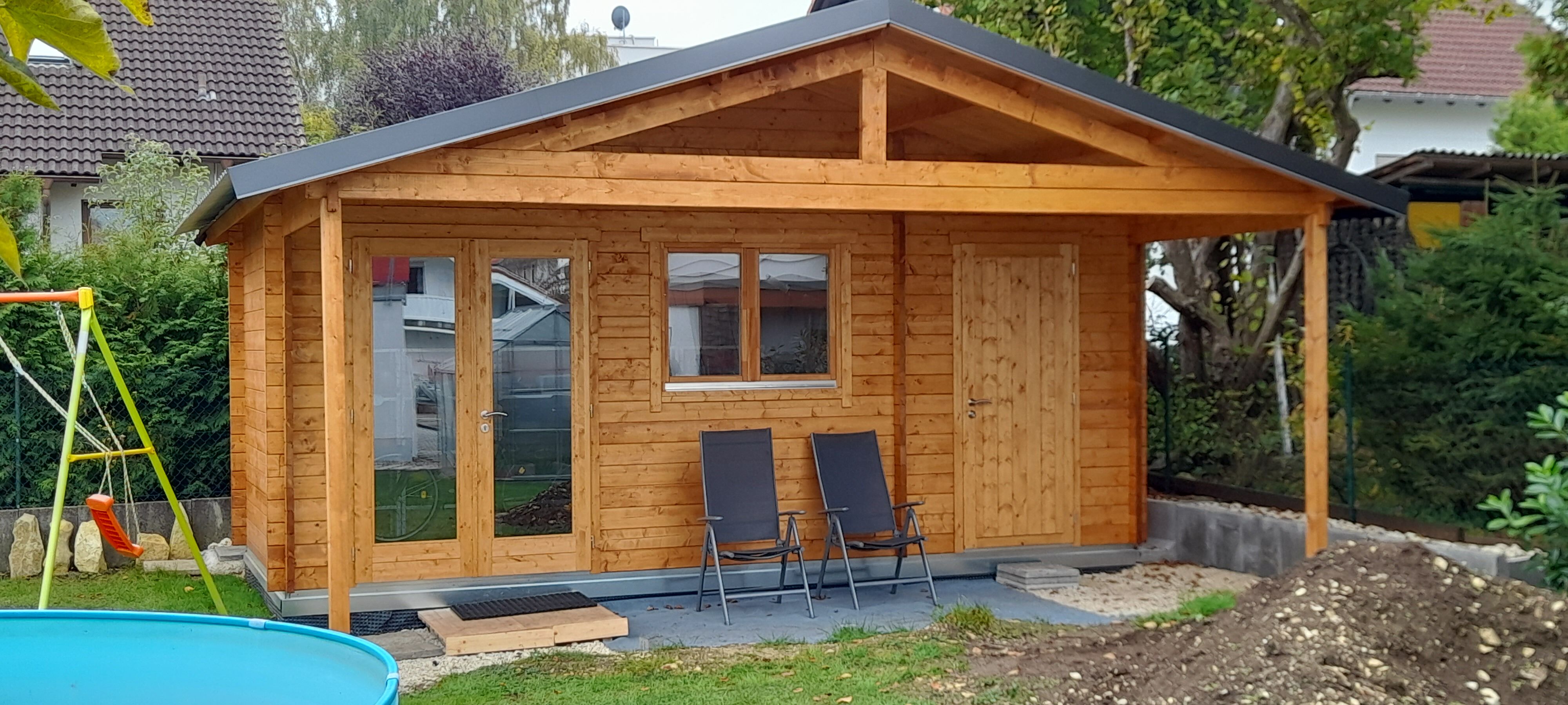 Fjordholz Gartenhaus Modell Rolf 44 C mit Vordach